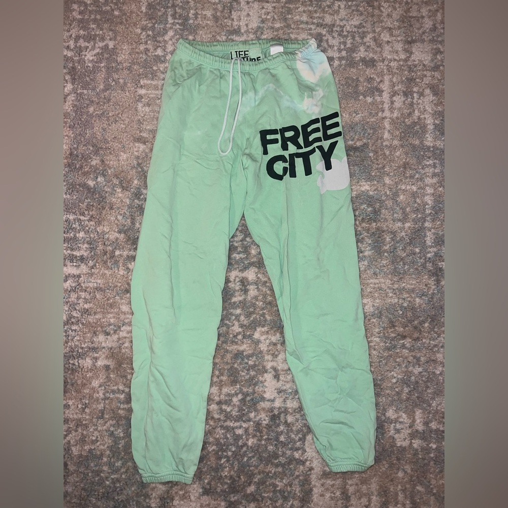 Free city pants